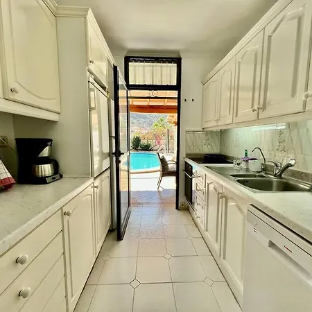 Fantastic Modern With Heated Pool, Tauro, Gran Canaria Villa